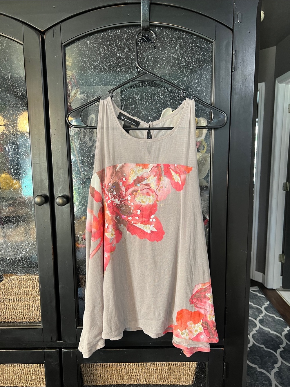 Women’s Floral Print Sleeveless Tank Top - Gray with Coral Floral